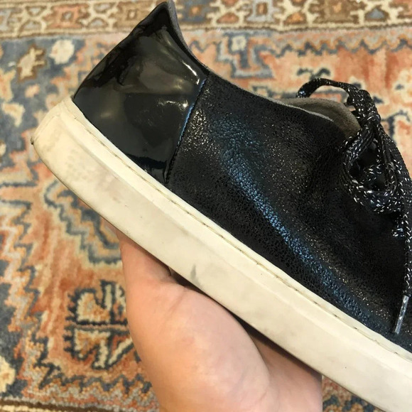 ๐HP by Hush Puppies Black Glittery Sneakers 9.5 - Picture 3 of 9